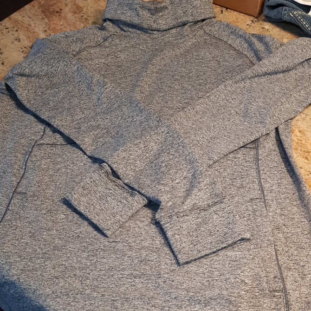 Duluth Trading Co Gray Heather Turtleneck Pullover